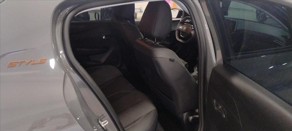208 1.0 FIREFLY FLEX STYLE MANUAL11