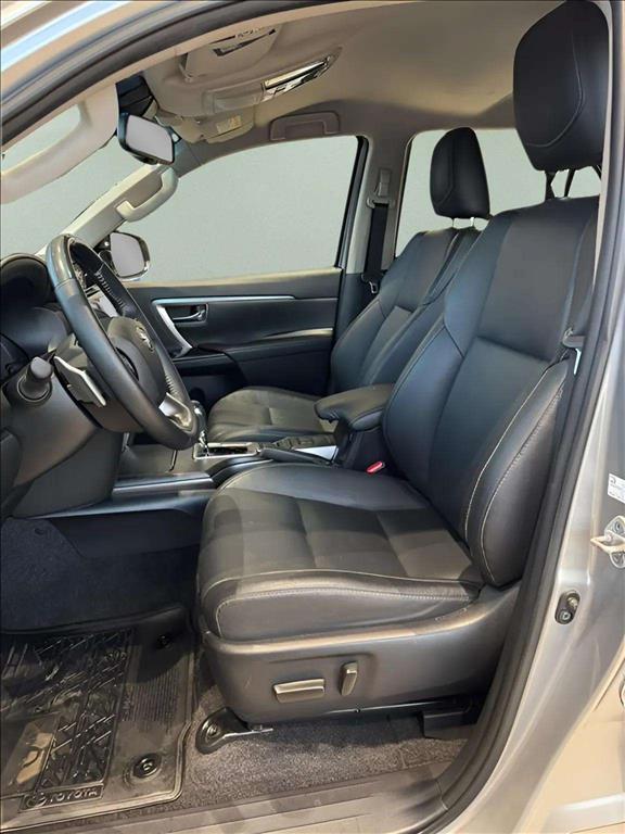 HILUX SW4 2.8 D-4D TURBO DIESEL SRX 7L 4X4 AUTOMÁTICO13
