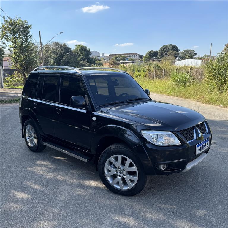 Mitsubishi-PAJERO TR4-2.0 4X4 16V 140CV FLEX 4P AUTOMÁTICO