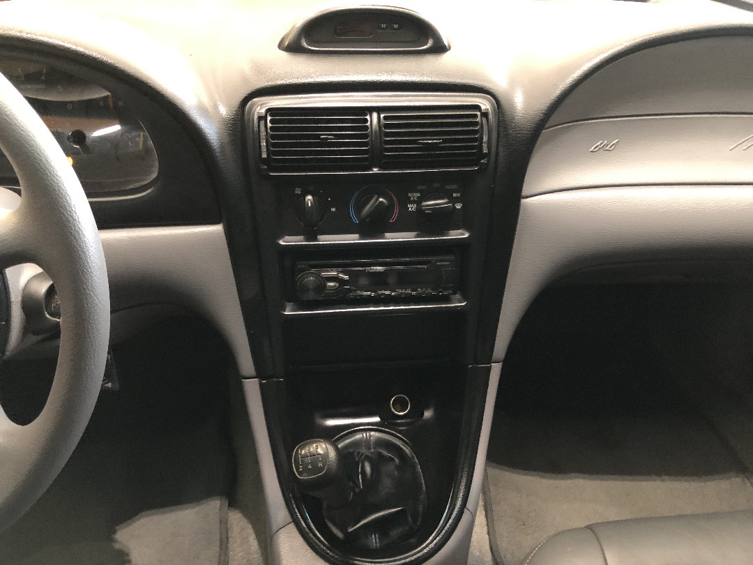 MUSTANG 3.8 V6 GASOLINA 2P MANUAL