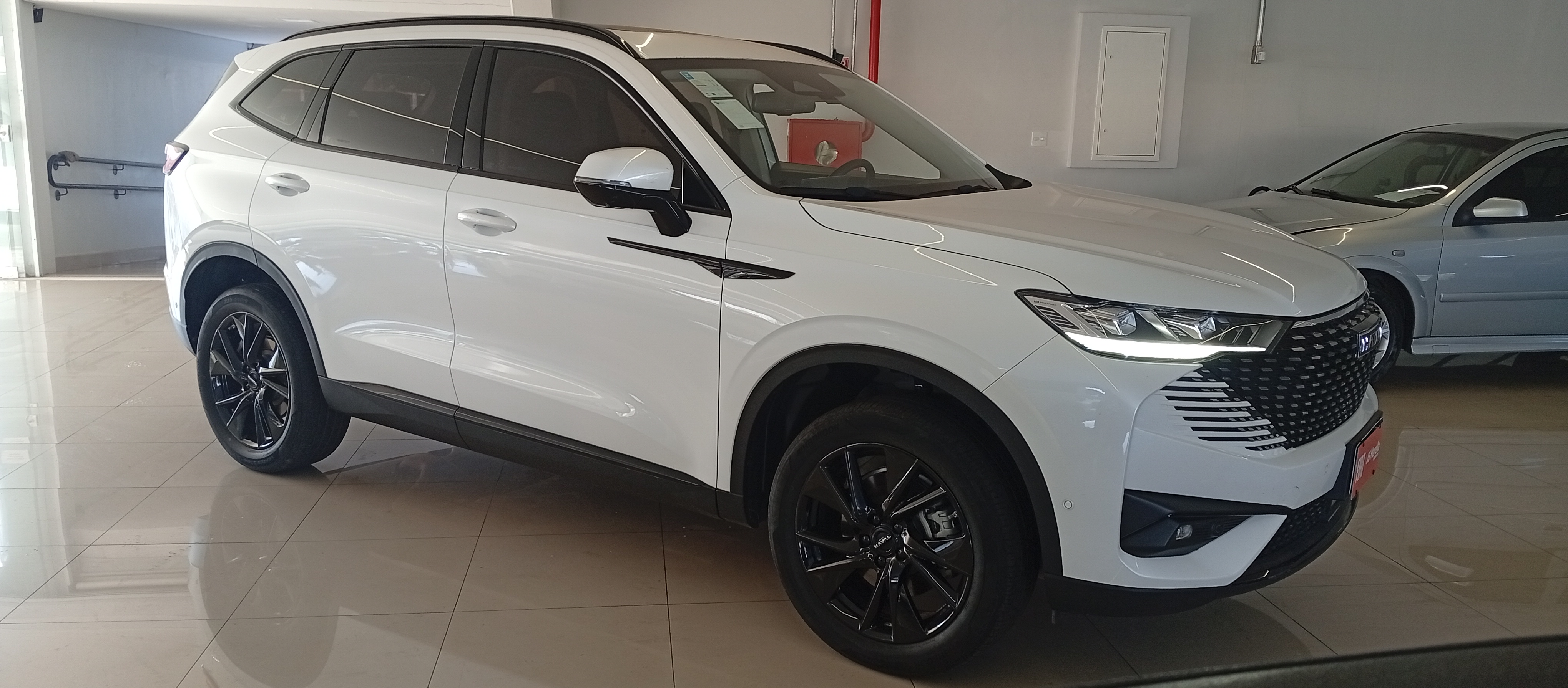 HAVAL H6 1.5 PHEV PREMIUM AWD E-TRACTION0