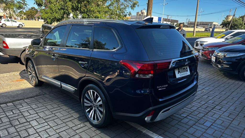 OUTLANDER 2.0 MIVEC GASOLINA HPE AUTOMÁTICO10