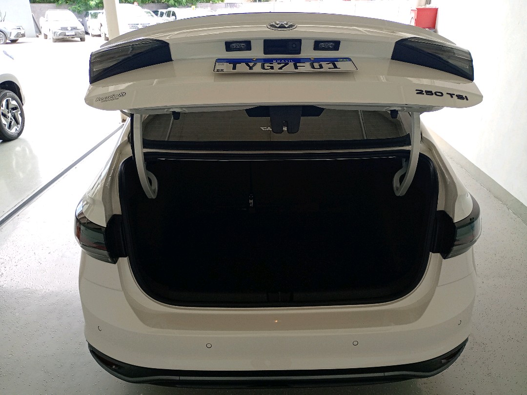 VIRTUS 1.4 250 TSI EXCLUSIVE AUTOMÁTICO11