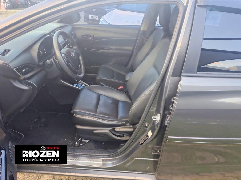 YARIS 1.5 16V FLEX SEDAN XLS CONNECT MULTIDRIVE6