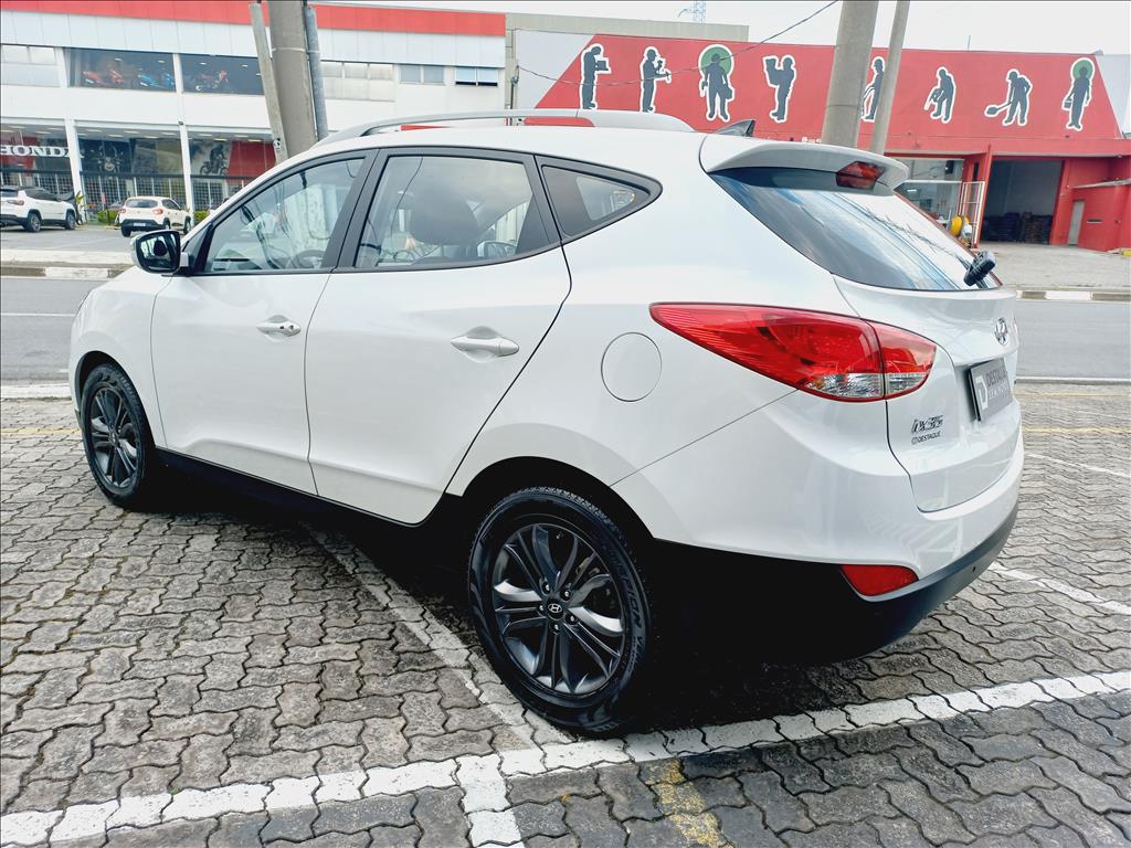 Foto ilustrativa do carro