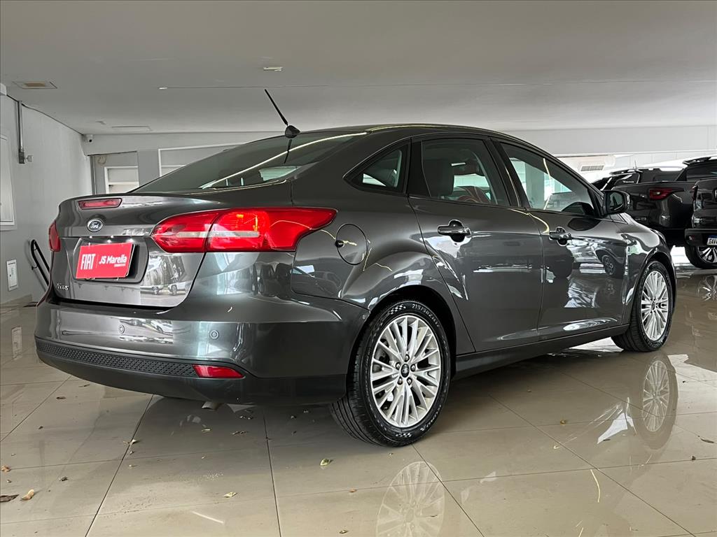 FOCUS 2.0 SE PLUS FASTBACK 16V FLEX 4P POWERSHIFT3