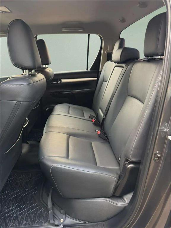 HILUX 2.8 D-4D TURBO DIESEL CD SRV 4X4 AUTOMÁTICO15