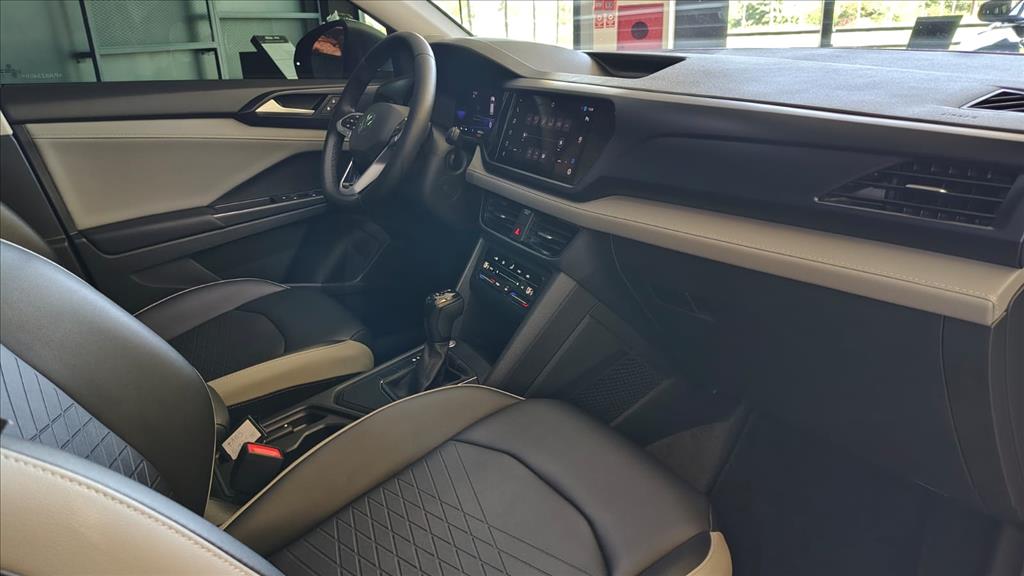 TAOS 1.4 250 TSI TOTAL FLEX COMFORTLINE AUTOMÁTICO12