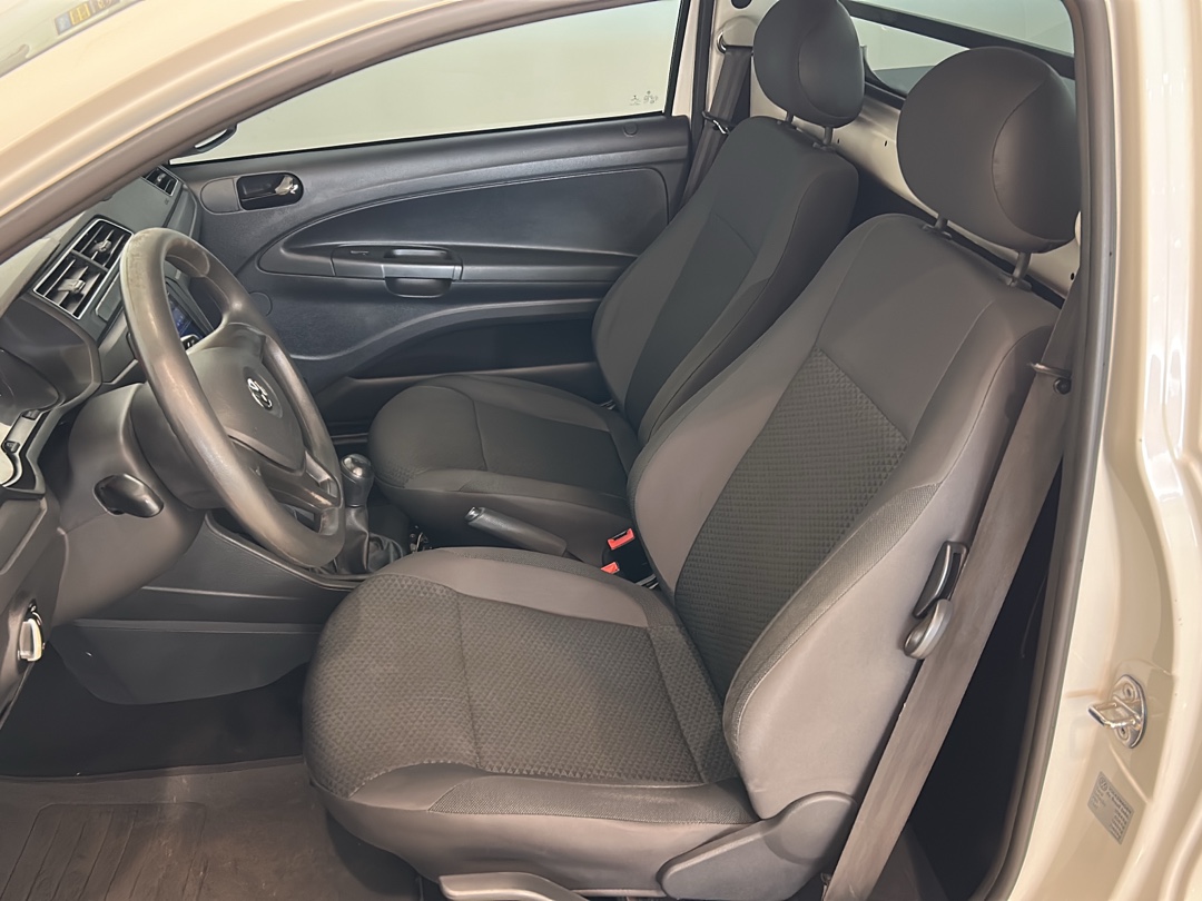 Volkswagen-SAVEIRO-1.6 MSI ROBUST CS 8V FLEX 2P MANUAL