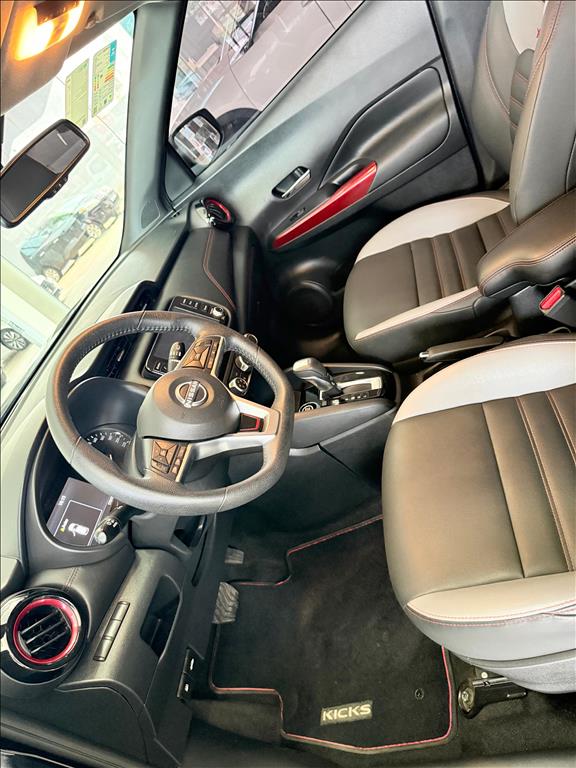 KICKS PLAY 1.6 16V FLEXSTART ADVANCE PLUS XTRONIC6