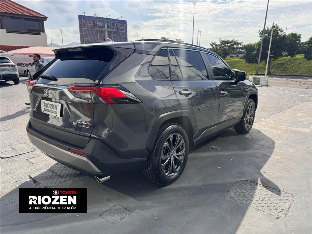 Toyota RAV4 2024