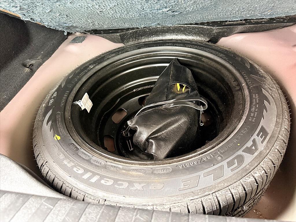 Peugeot 2008 - 1.6 16V FLEX ALLURE 4P AUTOMÁTICO