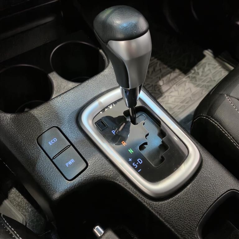 HILUX 2.8 D-4D TURBO DIESEL CD SR 4X4 AUTOMÁTICO10