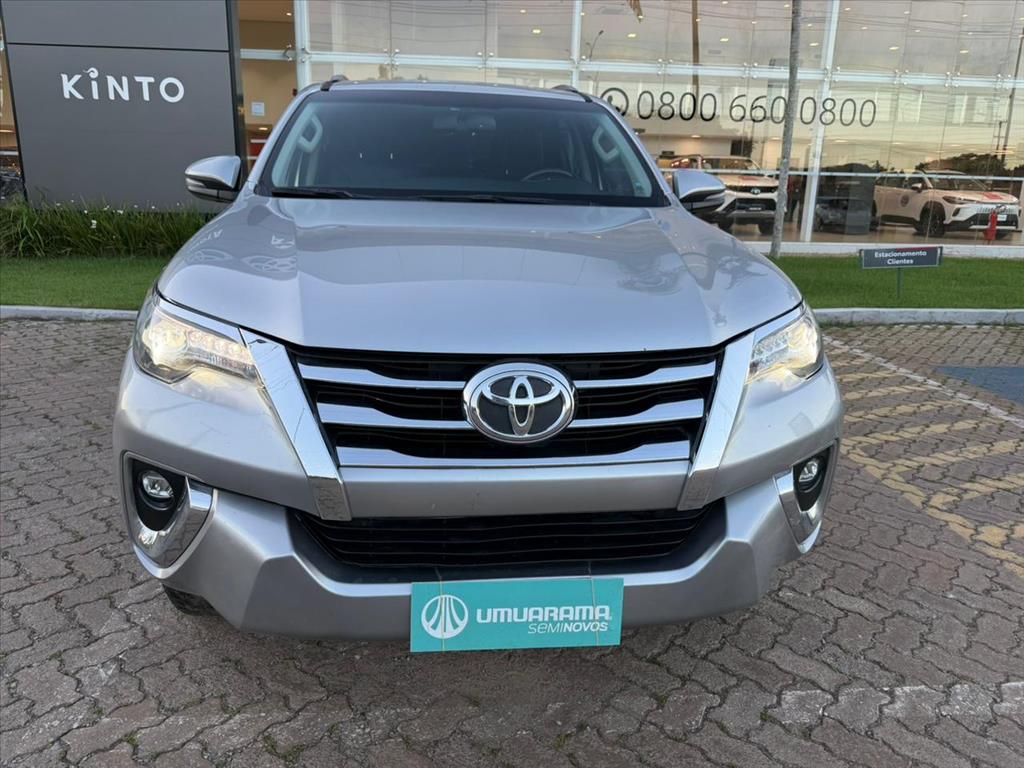 HILUX SW4 2.8 SRX 4X4 7 LUGARES 16V TURBO INTERCOOLER DIESEL 4P AUTOMÁTICO1