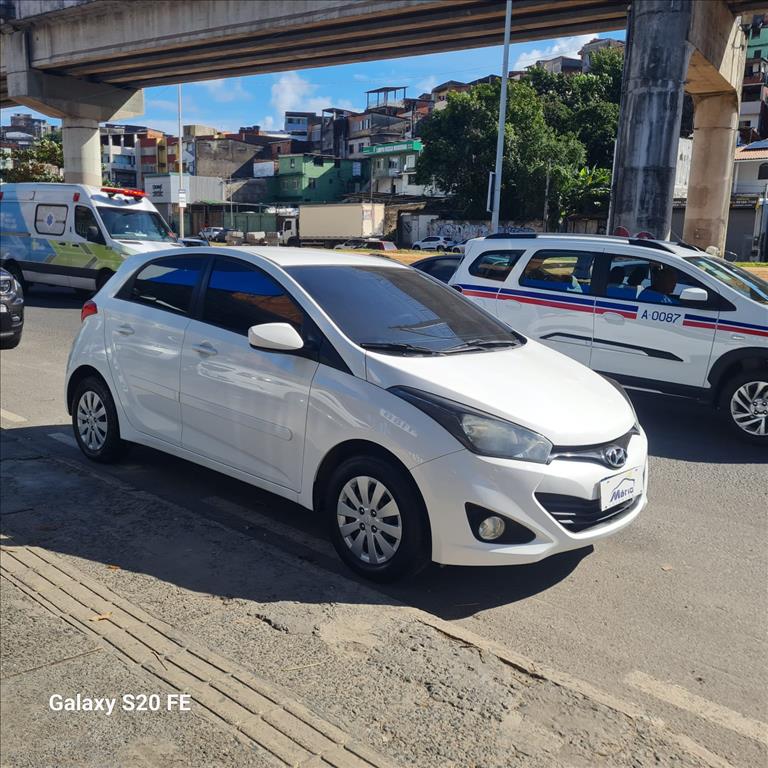HYUNDAI HB20