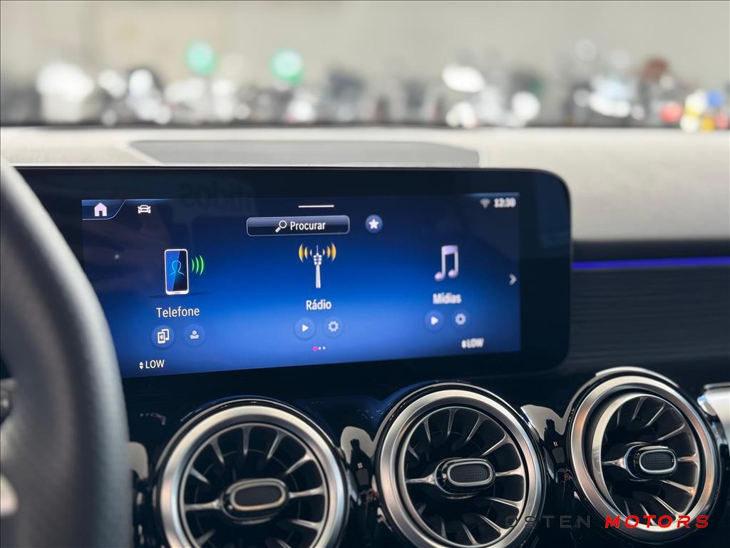 MERCEDES-BENZ-GLB 220-2.0 MHEV AMG LINE 4MATIC 8G-DCT