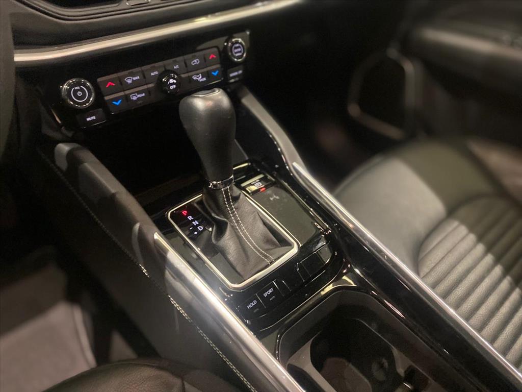 COMMANDER 1.3 T270 TURBO FLEX LONGITUDE AT6