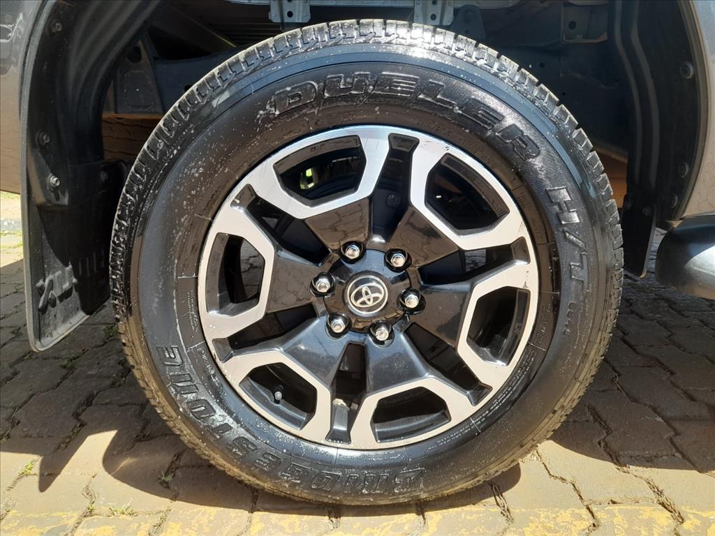 HILUX 2.8 D-4D TURBO DIESEL CD SRX 4X4 AUTOMÁTICO13