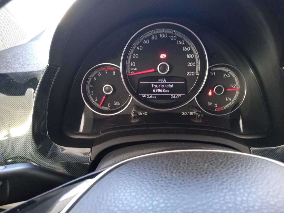 UP 1.0 TSI HIGH UP 12V FLEX 4P MANUAL5