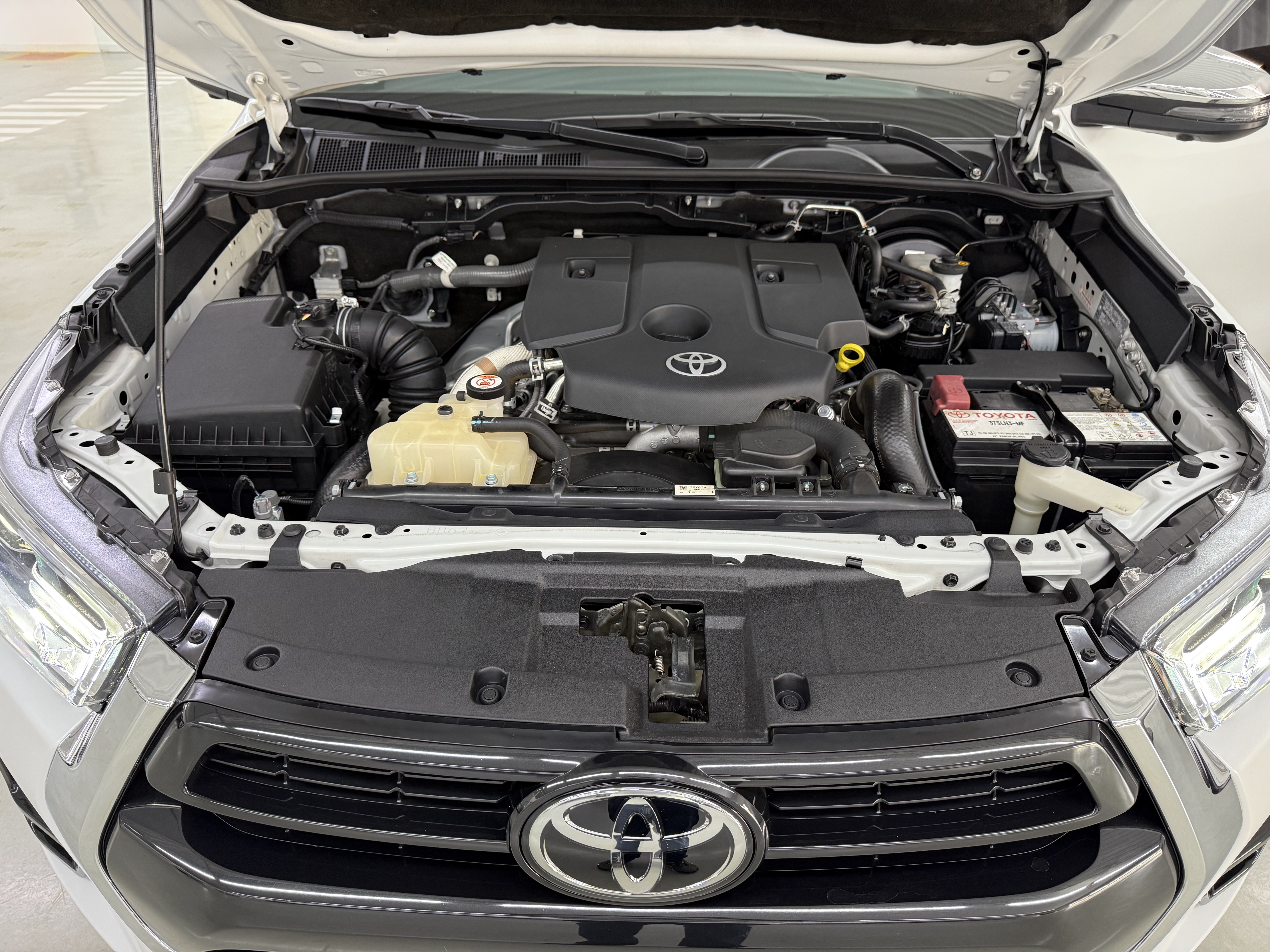 HILUX 2.8 D-4D TURBO DIESEL CD SRX 4X4 AUTOMÁTICO12