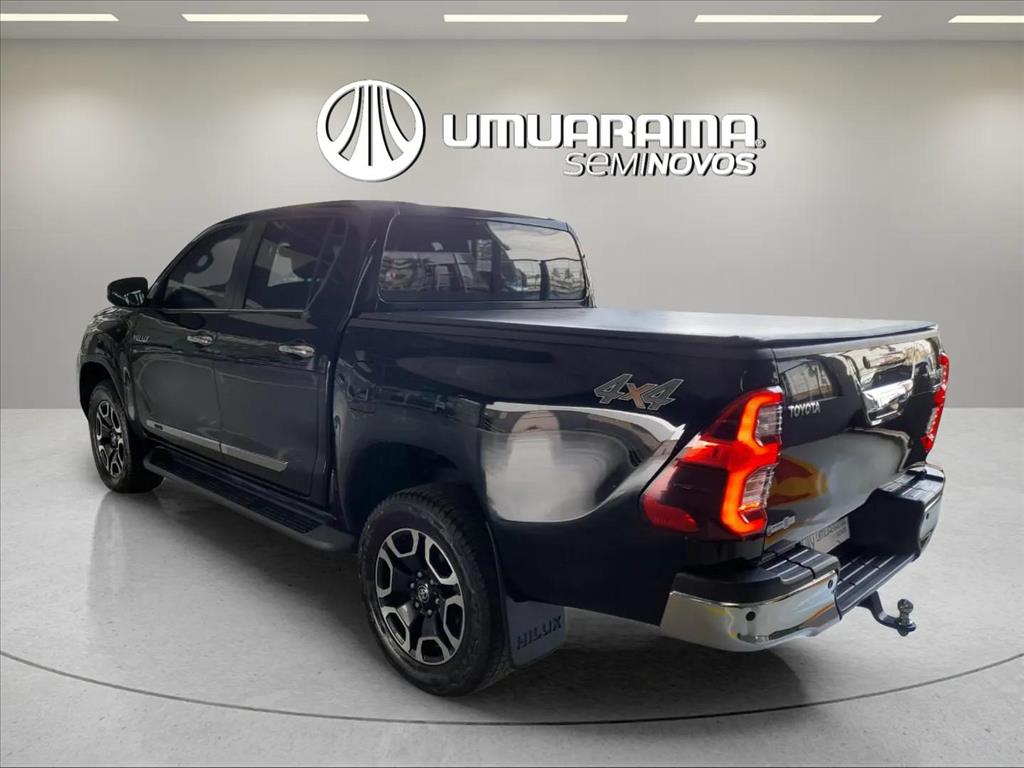 HILUX 2.8 D-4D TURBO DIESEL CD SRX 4X4 AUTOMÁTICO4