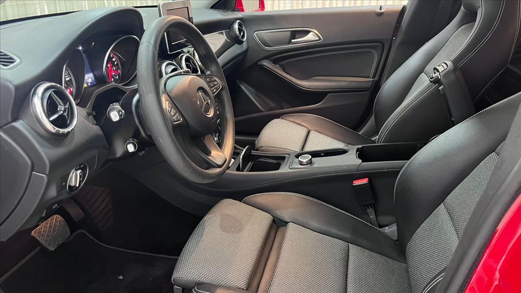 CLA 180 1.6 CGI GASOLINA 7G-DCT