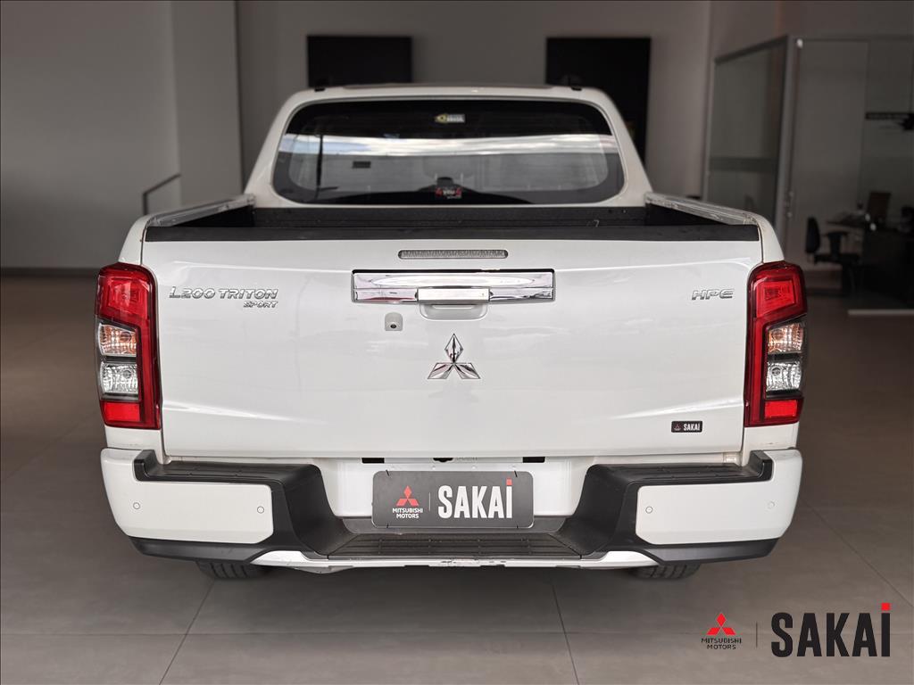 Mitsubishi-L200 TRITON-2.4 16V TURBO DIESEL SPORT HPE CD 4P 4X4 AUTOMÁTICO