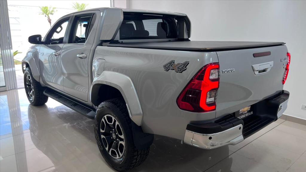 HILUX 2.8 D-4D TURBO DIESEL CD SRX 4X4 AUTOMÁTICO