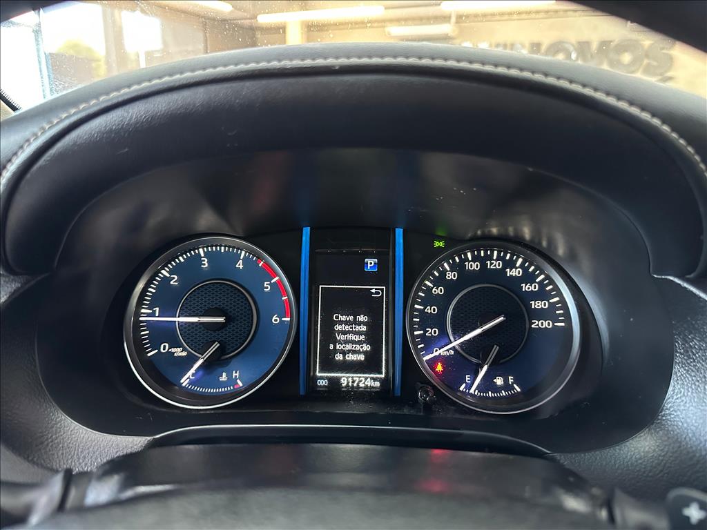 HILUX SW4 2.8 D-4D TURBO DIESEL SRX 4X4 AUTOMÁTICO4