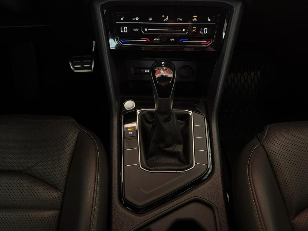 VW - Volkswagen-TAOS-1.4 250 TSI TOTAL FLEX HIGHLINE AUTOMÁTICO