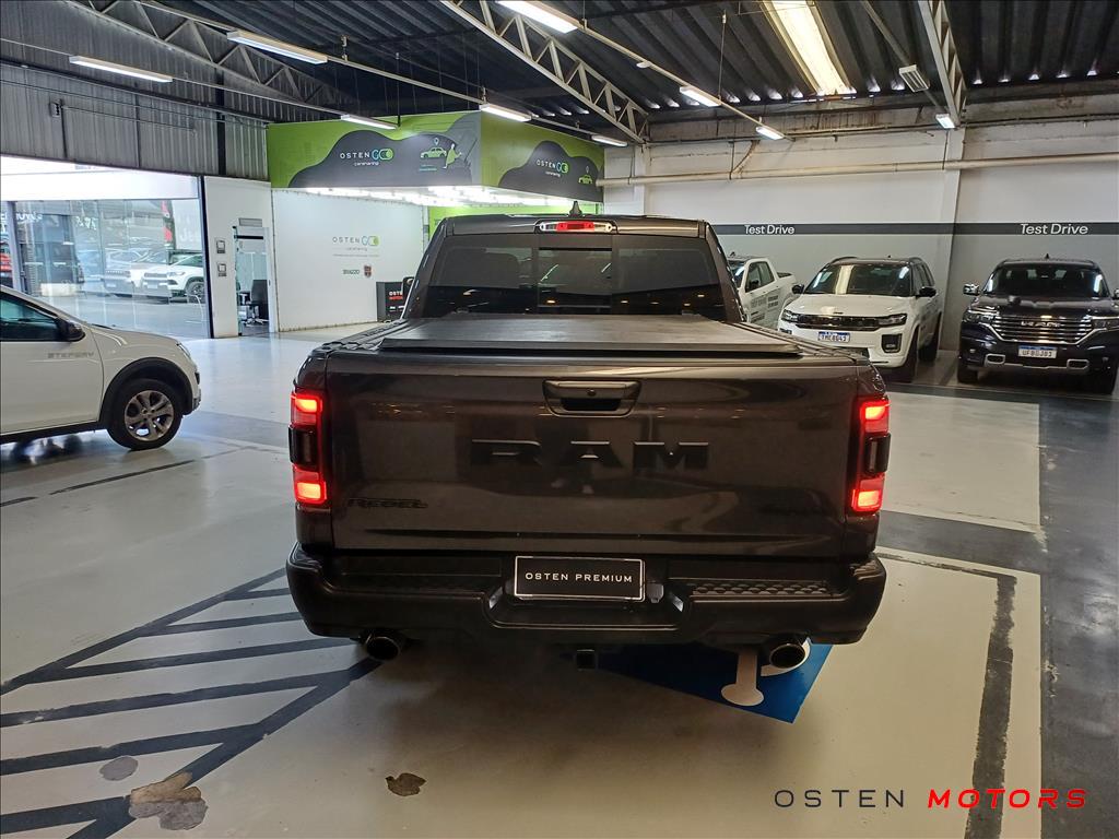 RAM-1500-5.7 V8 GASOLINA REBEL CD 4X4 AUTOMÁTICO