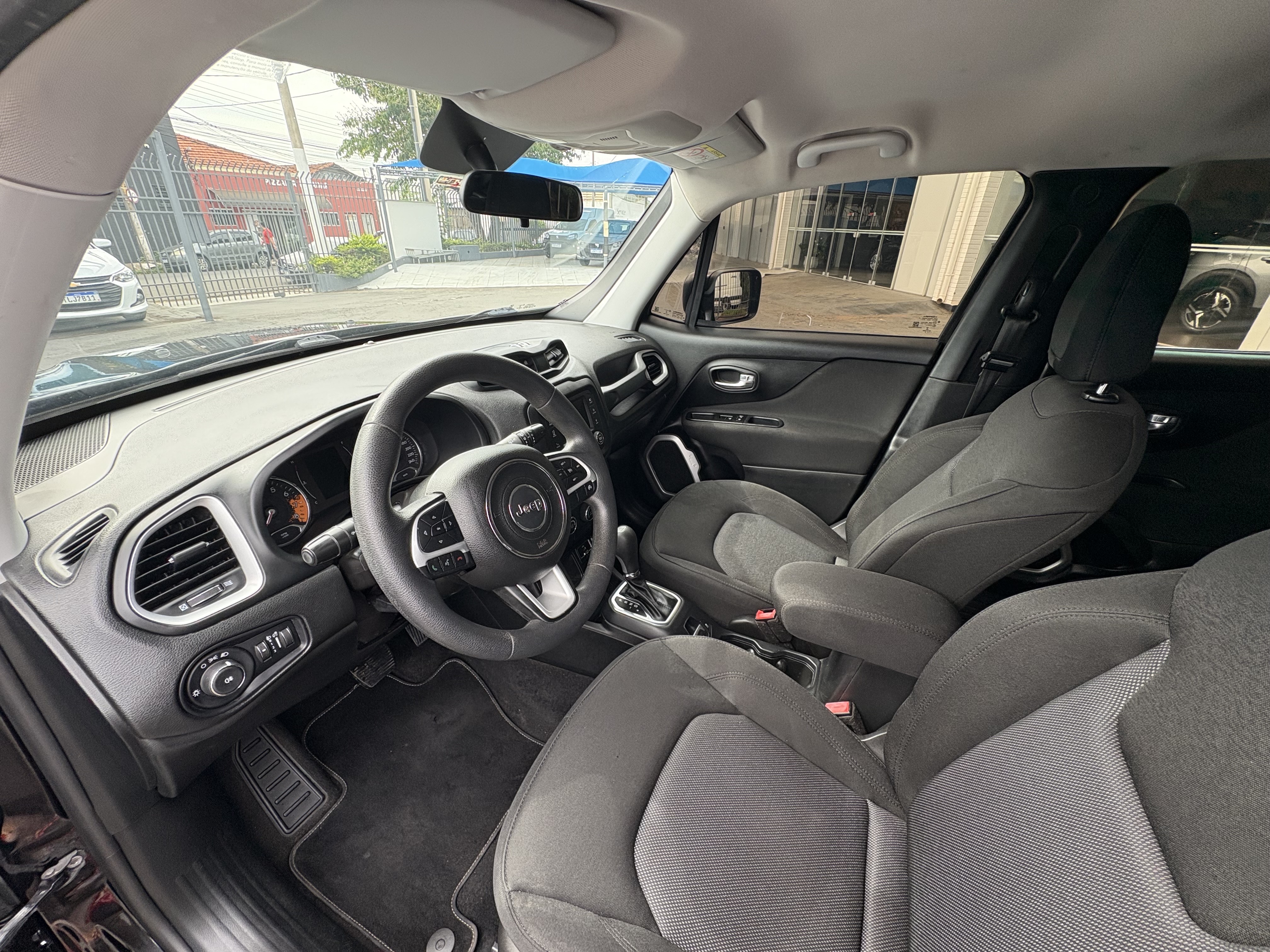 RENEGADE 1.8 16V FLEX SPORT 4P AUTOMÁTICO10