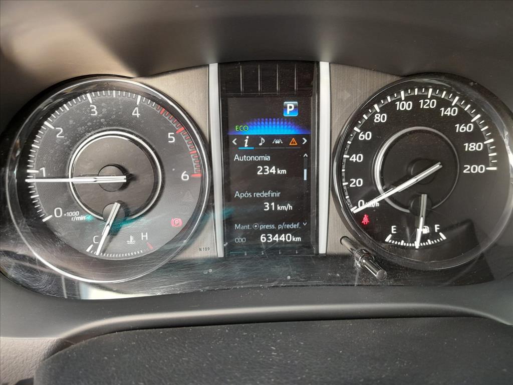 HILUX SW4 2.8 D-4D TURBO DIESEL DIAMOND 7L 4X4 AUTOMÁTICO