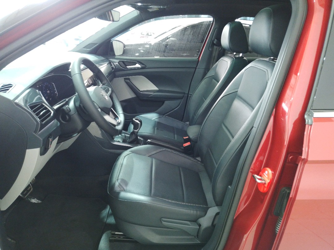 Volkswagen-T-CROSS-1.4 250 TSI TOTAL FLEX HIGHLINE AUTOMÁTICO