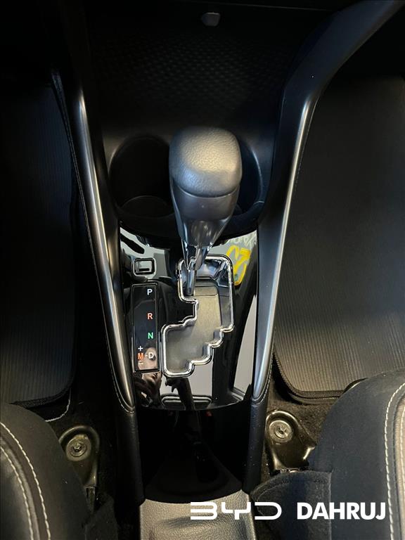 YARIS 1.5 16V FLEX SEDAN XLS CONNECT MULTIDRIVE7