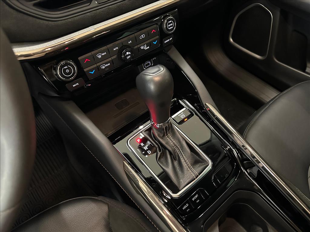 COMMANDER 1.3 T270 TURBO FLEX LIMITED AT611