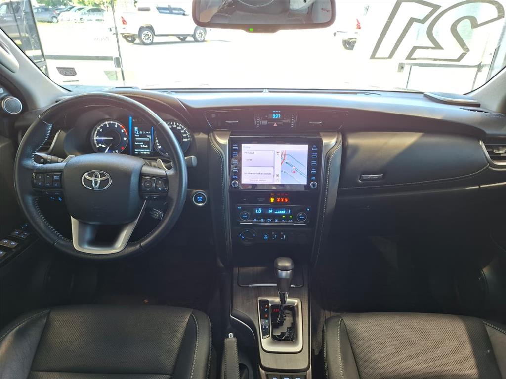 HILUX SW4 2.8 D-4D TURBO DIESEL SRX 4X4 AUTOMÁTICO10