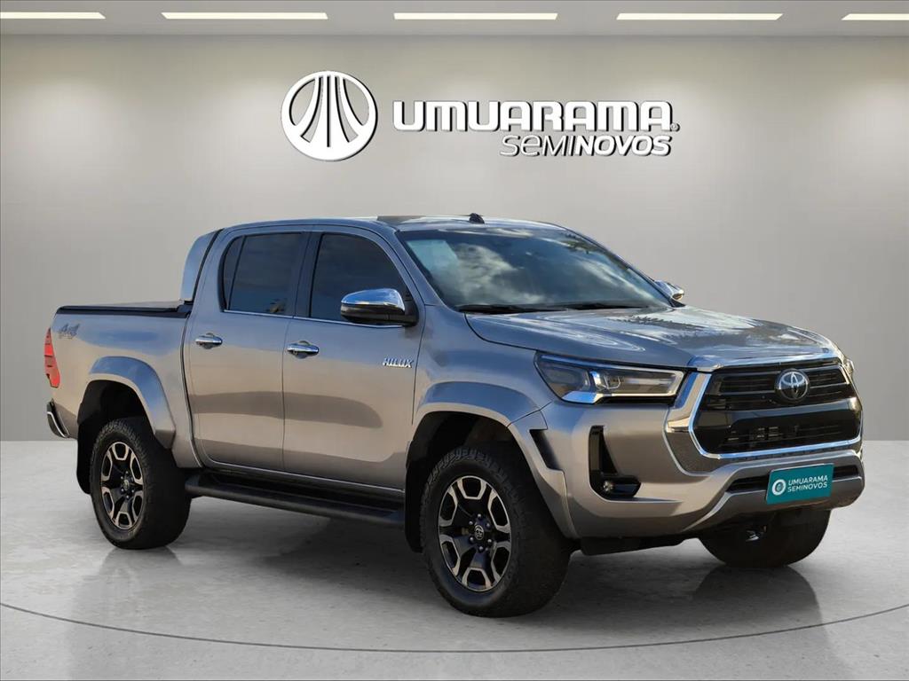 HILUX 2.8 D-4D TURBO DIESEL CD SRX PLUS 4X4 AUTOMÁTICO2