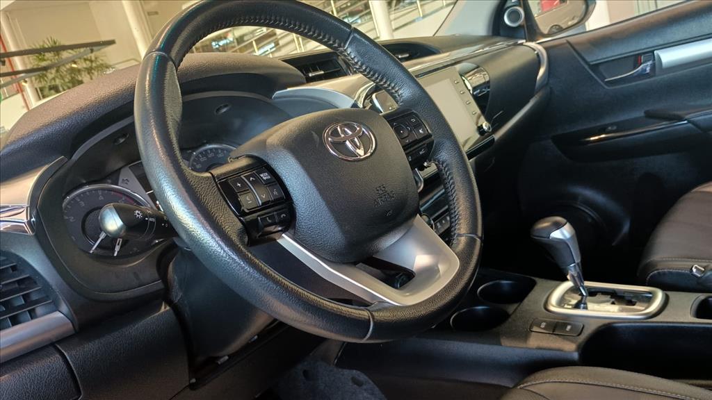 HILUX 2.8 D-4D TURBO DIESEL CD SRX 4X4 AUTOMÁTICO7
