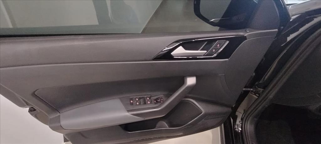 NIVUS 1.0 200 TSI TOTAL FLEX HIGHLINE AUTOMÁTICO10