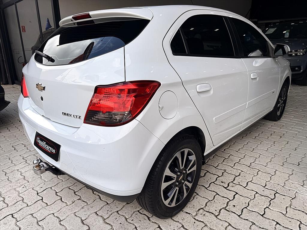 Chevrolet Onix - 1.4 MPFI LTZ 8V FLEX 4P MANUAL