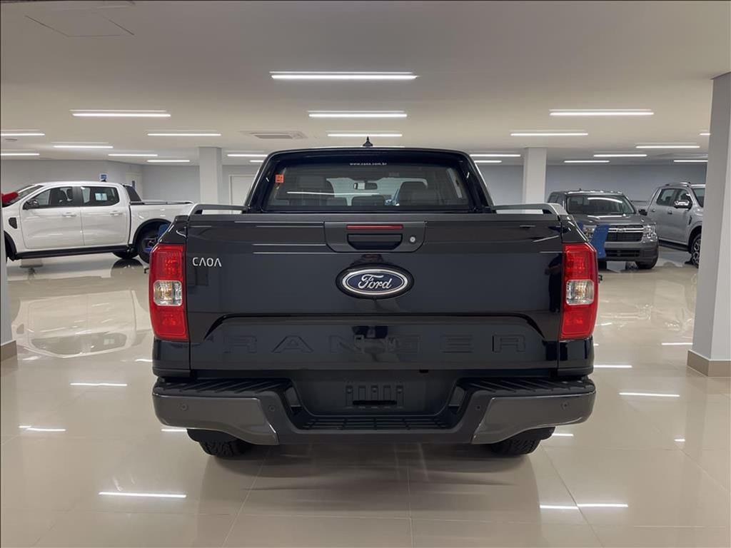Ford-RANGER-2.0 TURBO DIESEL CD BLACK 4X2 AUTOMÁTICO