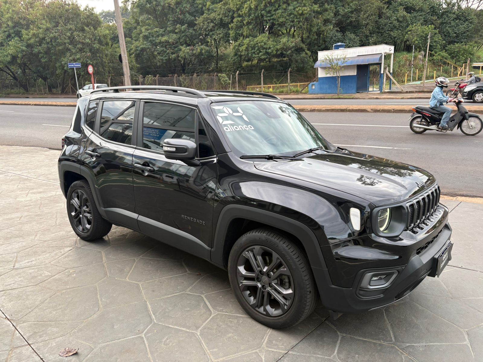 RENEGADE 1.3 T270 TURBO FLEX LONGITUDE AT61