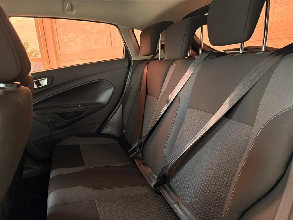 FIESTA 1.6 TI-VCT FLEX SE MANUAL6