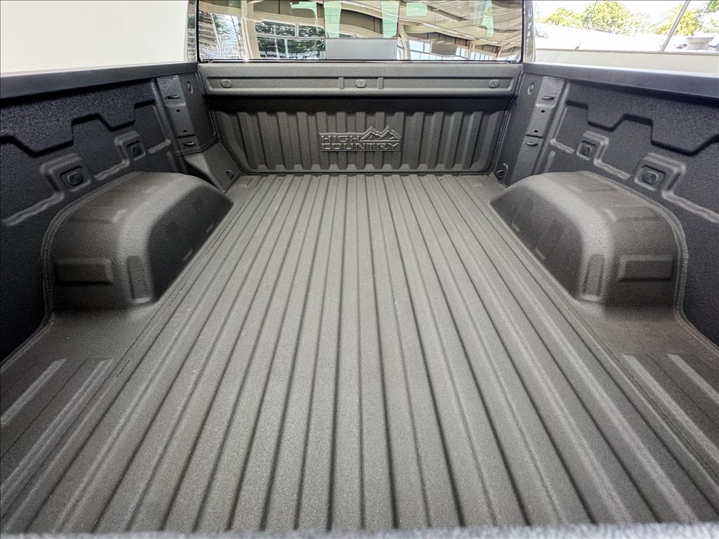 SILVERADO 5.3 V8 GASOLINA 1500 HIGH COUNTRY 4X4 AUTOMÁTICO