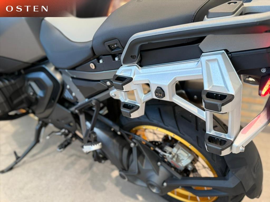 BMW Motorrad-R-1300 GS OPTION 719