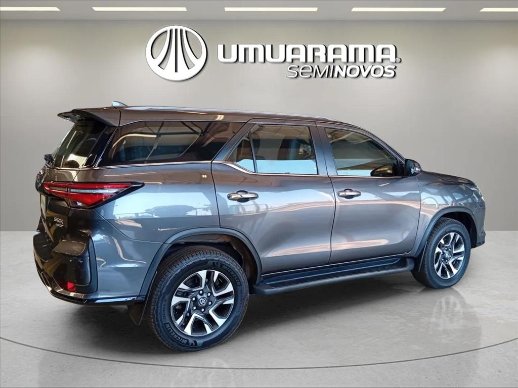 HILUX SW4 2.8 D-4D TURBO DIESEL SRX PLATINUM 7L 4X4 AUTOMÁTICO3