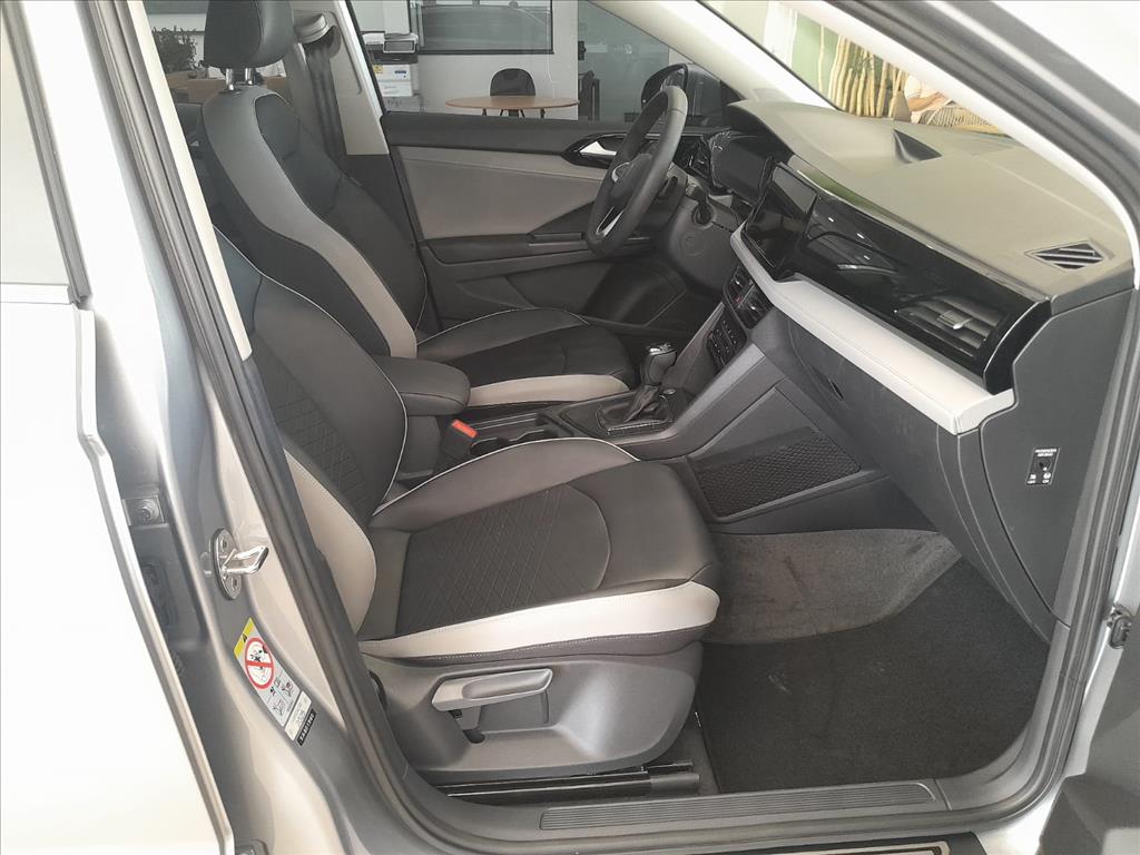 TAOS 1.4 250 TSI TOTAL FLEX COMFORTLINE AUTOMÁTICO11