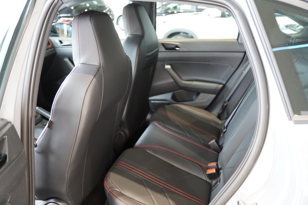 NIVUS 1.0 200 TSI TOTAL FLEX HIGHLINE AUTOMÁTICO9