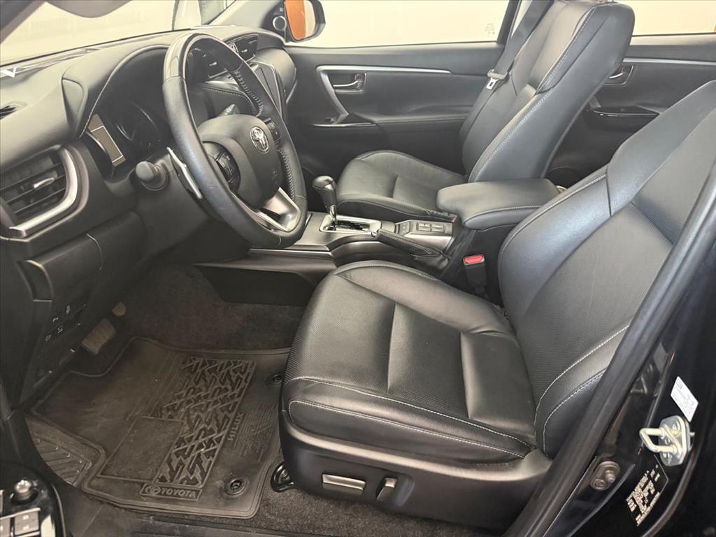 HILUX SW4 2.8 D-4D TURBO DIESEL SRX PLATINUM 4X4 AUTOMÁTICO9